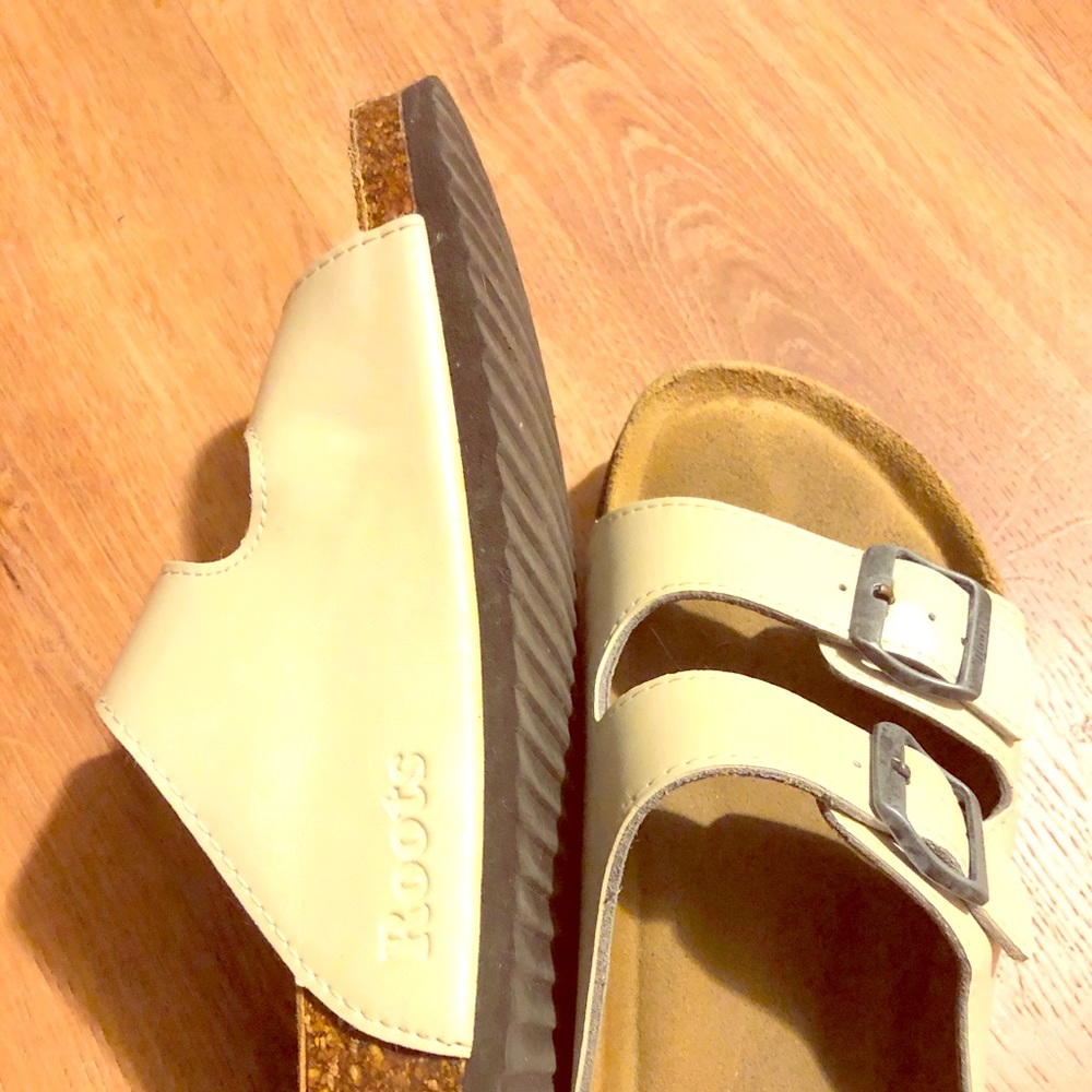 Roots sandals size 7